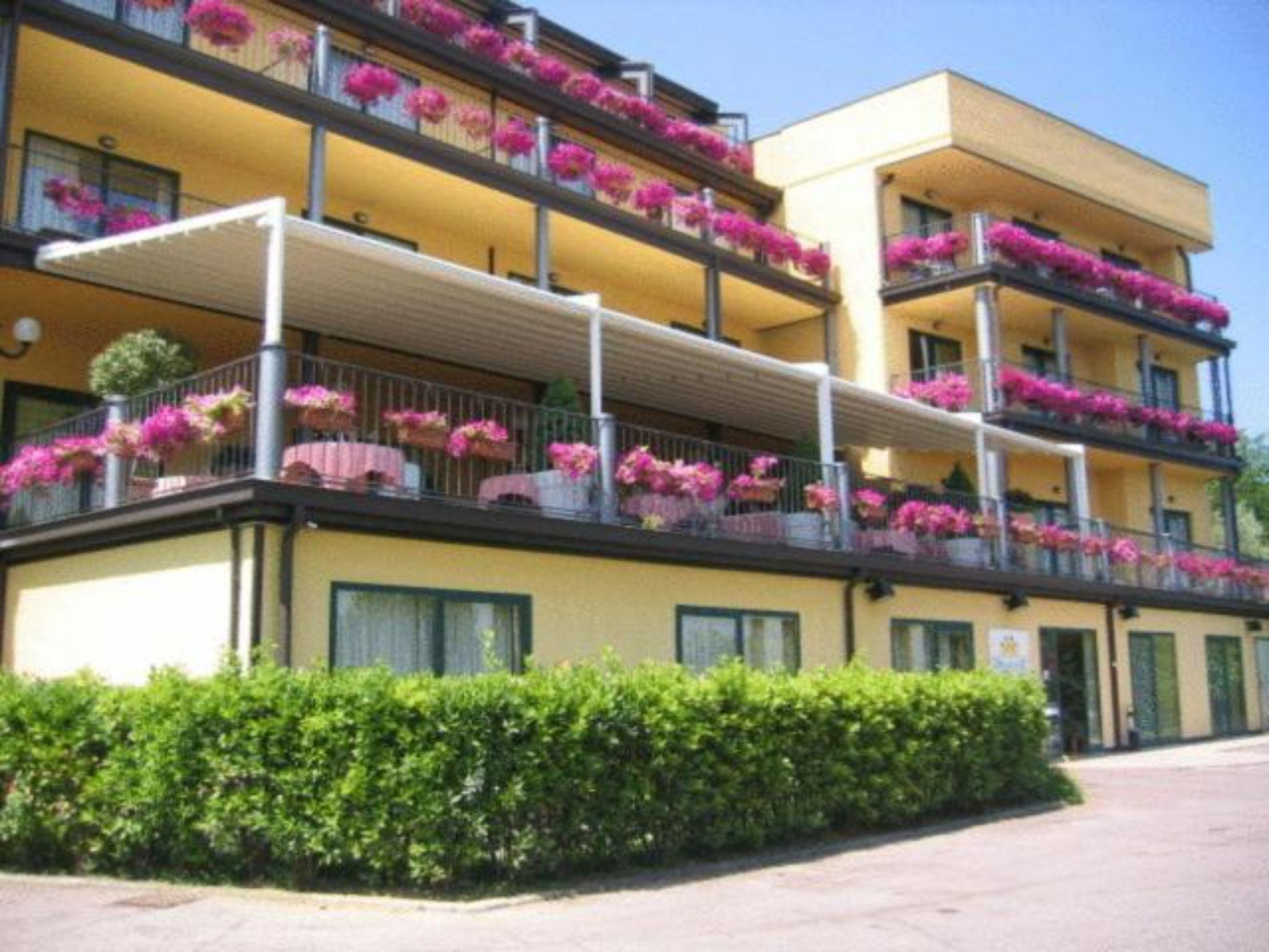 Ahg Riva Del Sole Hotel - Adults Only Moniga del Garda Exteriör bild