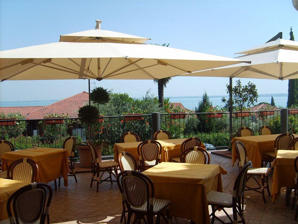 Ahg Riva Del Sole Hotel - Adults Only Moniga del Garda Restaurang bild