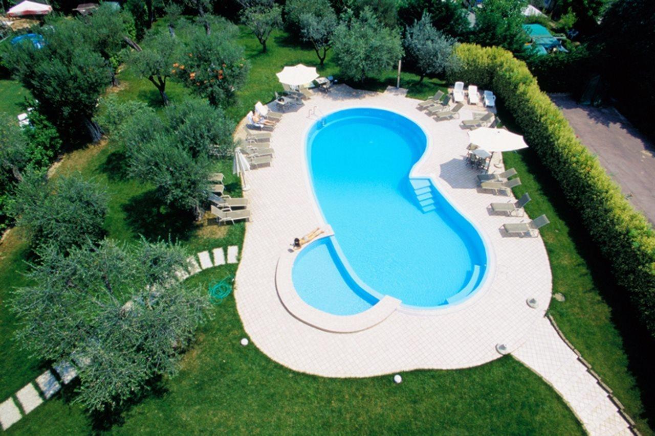 Ahg Riva Del Sole Hotel - Adults Only Moniga del Garda Exteriör bild